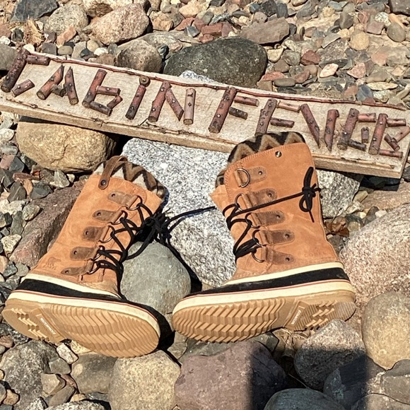 🪶 Gray & Black Cardigan SWEATER Coat Plaid  TOGGLE IMO  S/M  VNUC - Picture 7 of 15